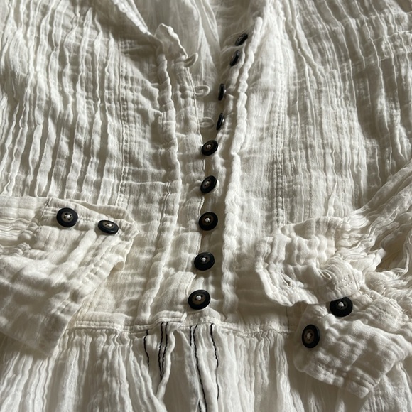 Blouse - Picture 2 of 6